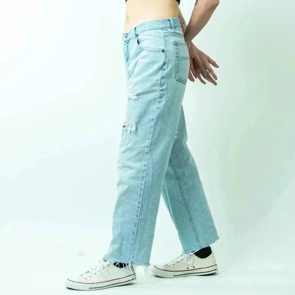 Vintage 90's Bugle Boy Gold Crest Mom Jeans - 33x30 - Picture 3 of 15